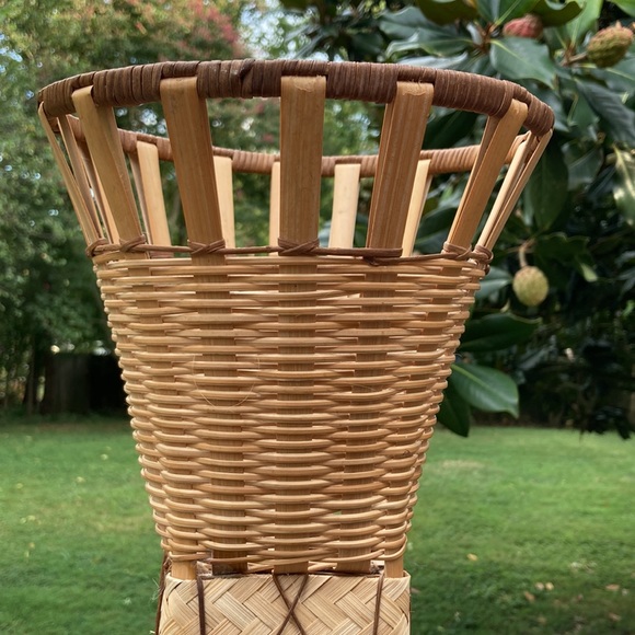 PLANTER BASKET Natural Woven Tall Planter Flower Pot Basket with Base 10.25 in - Picture 3 of 11